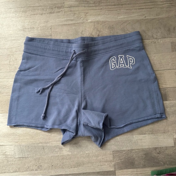 GAP Women’s Shorts - Blue, Green, Red, Pink - Picture 6 of 7